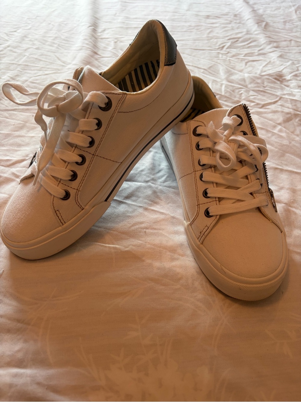 Women's Taos Z Soul Zipper Sneakers